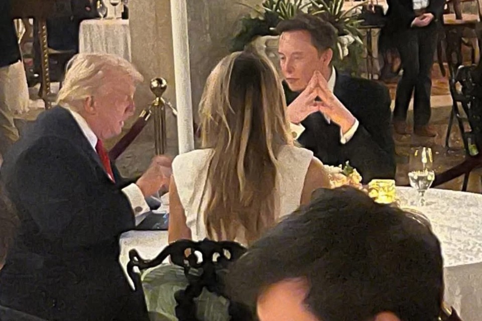    Илон Маск поужинал с Трампом и первой леди США Меланией Личная страница героя публикации в соцсети