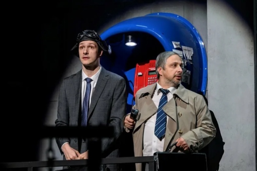 Кадр из фильма: Ангелы А-4, В-6