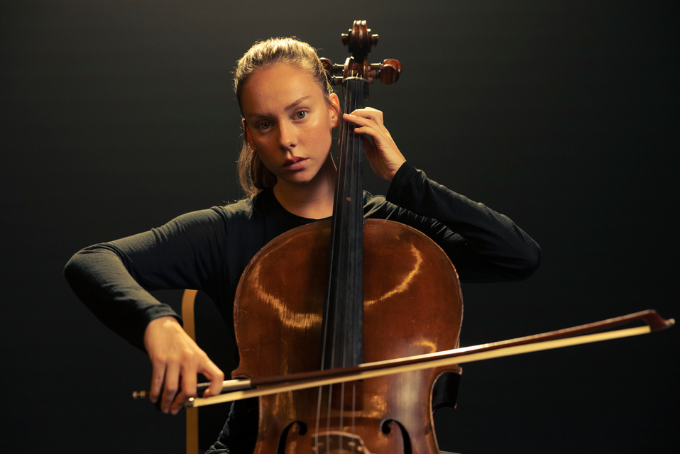 Листайте кадры.