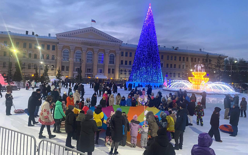 Главная площадь города собрала томичей на семейную «Новогоднюю кутерьму»