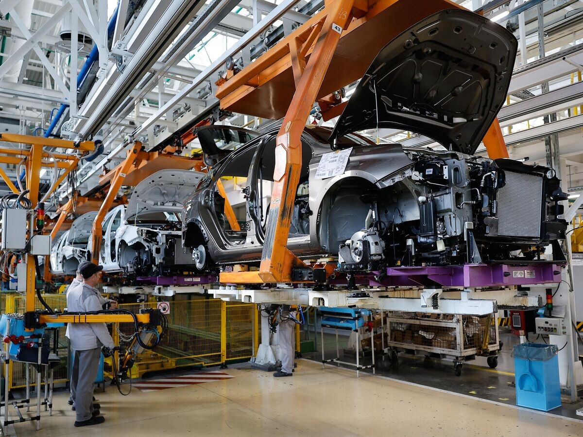    Производство автомобилей "ЛАДА" на заводе российского автопроизводителя "АвтоВАЗ" в Тольятти© РИА Новости . Виталий Невар