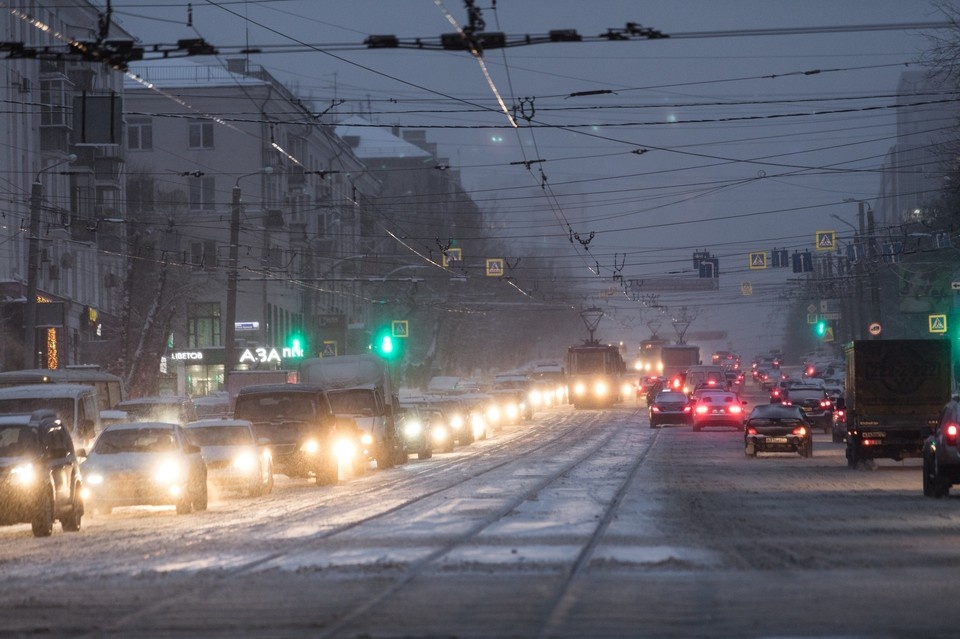    Автобусы будут курсировать до часа ночи, два трамвая отправятся в четвертом часу утра. архив КП