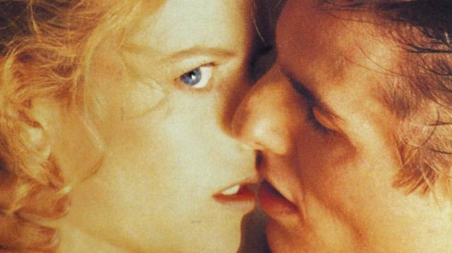 Кадр из фильма "С широко закрытыми глазами"