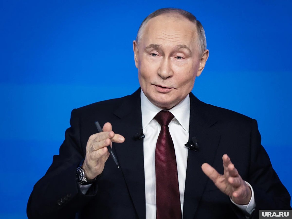     Путини поздравил паралимпийцев с возвращением права выступать с символикой, гимном и флагом РФ