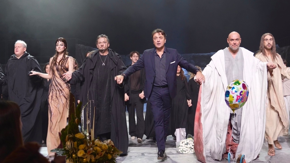 Спектакль "Роман". Театр Российской армии