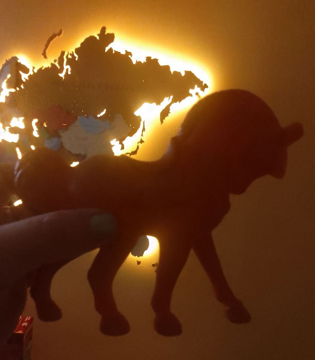 С годом огненного коня, друзья! 