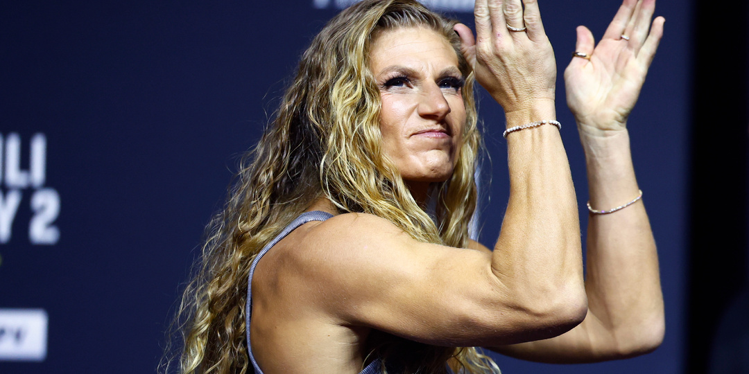 Кайла Харрисон не стала придавать большого значения неожиданному альянсу перед её титульным боем в UFC