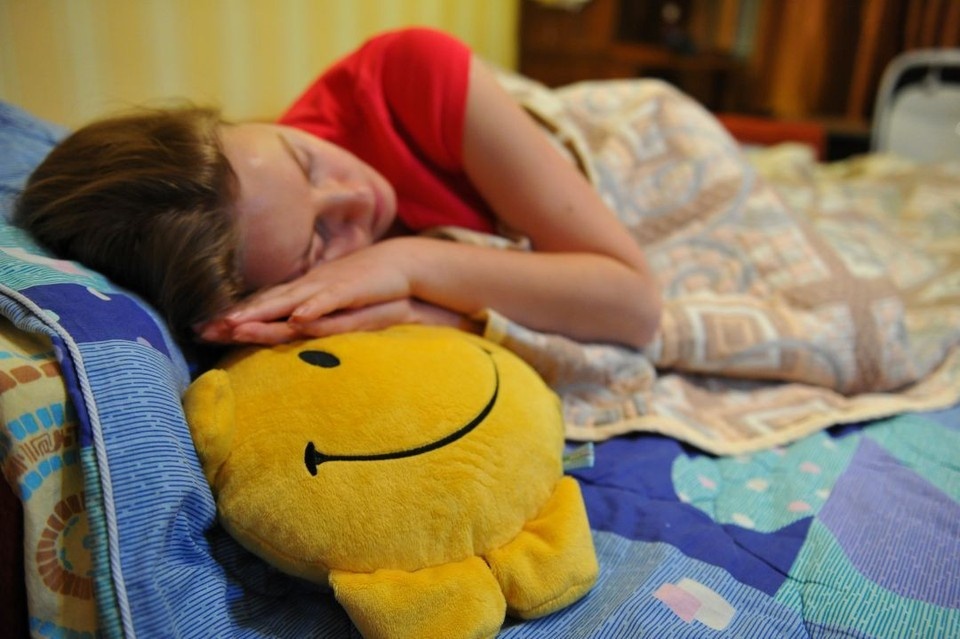    По словам врача, стойкая отечность может указывать на проблемы с почками, сердцем или щитовидной железой Олег РУКАВИЦЫН