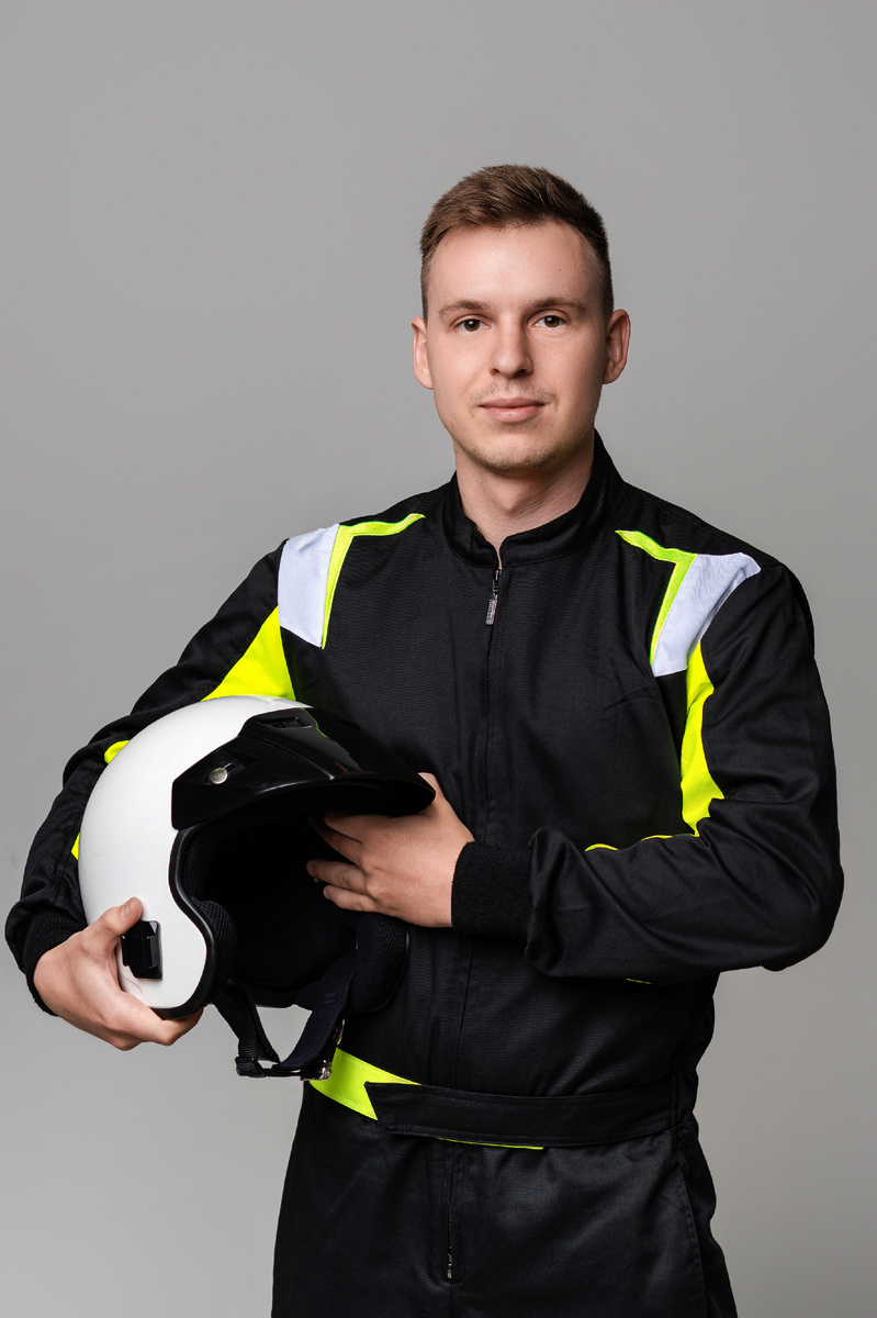 Дмитрий Овчинников, инструктор Сириус Автодрома