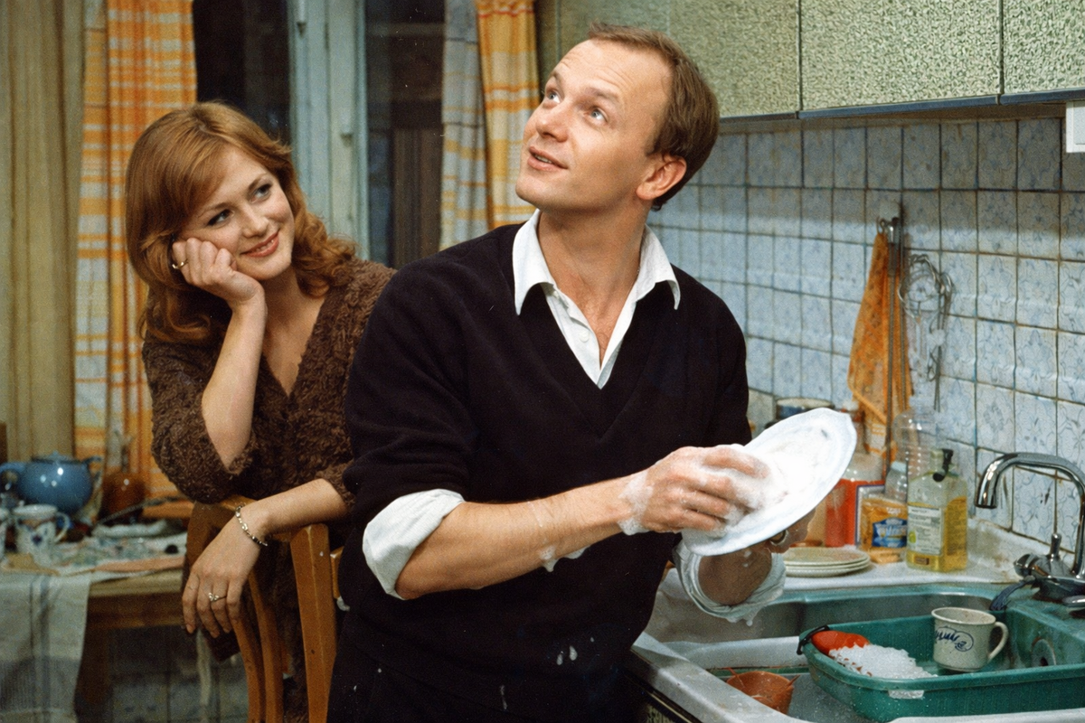 В быту демонстративный тип личности оказывается очень хозяйственным и заботливым.