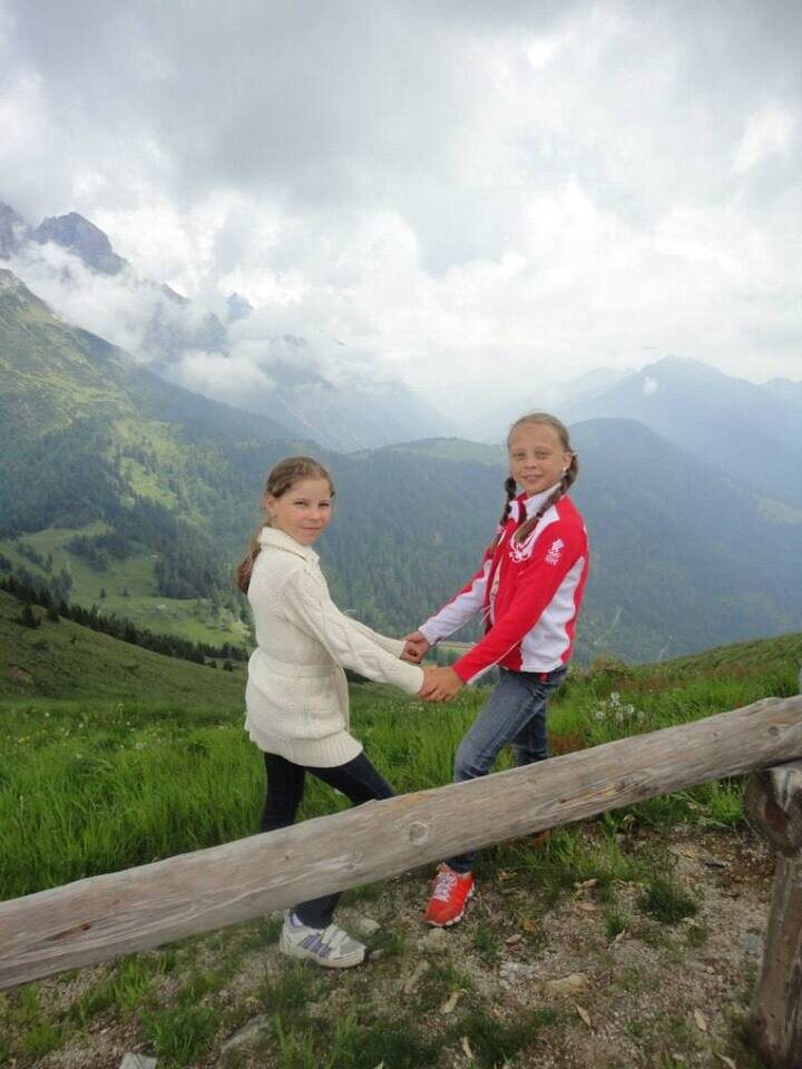     Анастасия Мишина и Александра Бойкова: соцсети