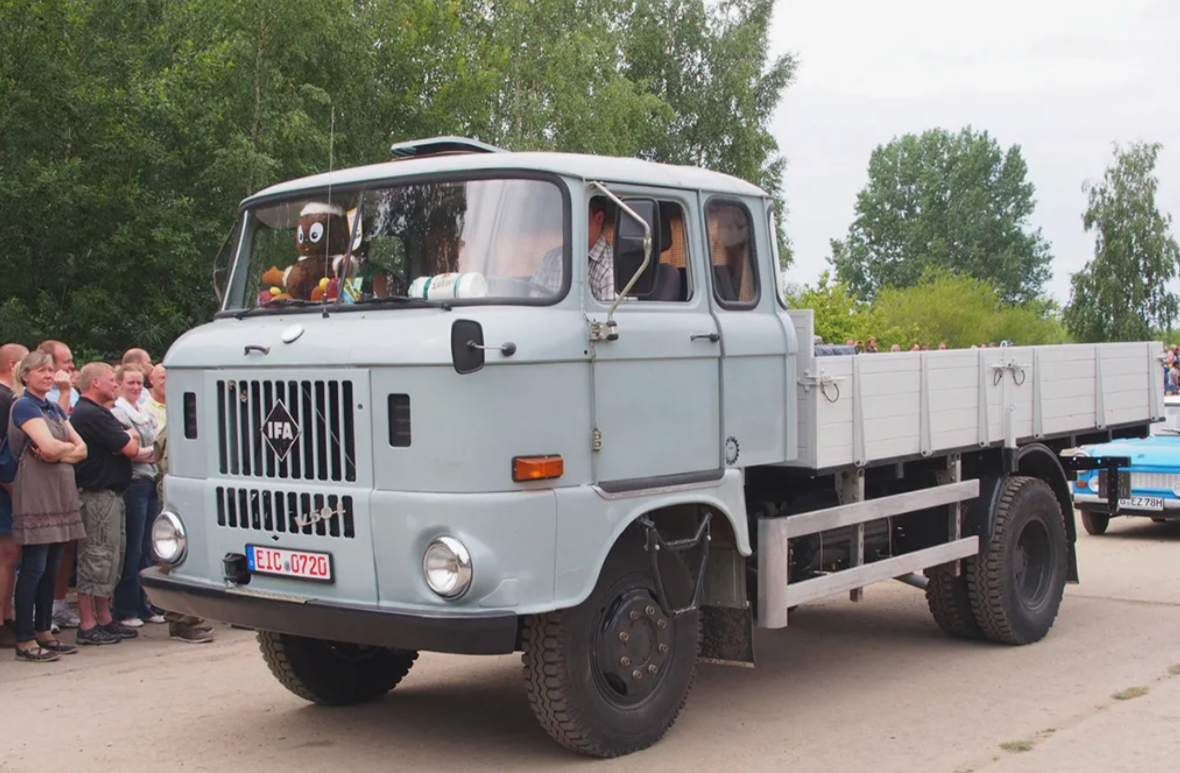 IFA W50