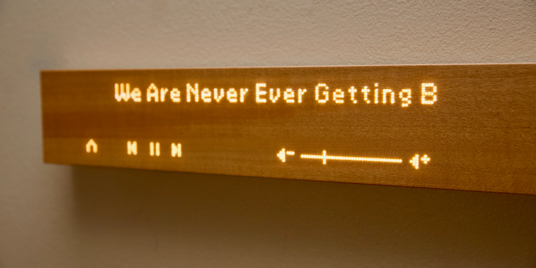 На CES представили рейку с дисплеем и контроллером