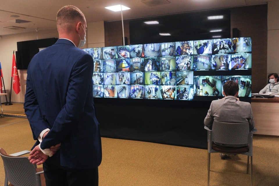    Всего в городе установлено более 800 камер Юлия ПЫХАЛОВА