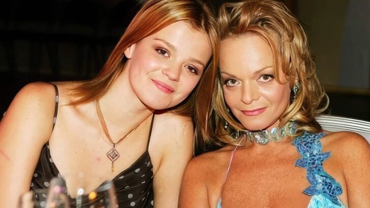 "Недолюбленная" дочь Ларисы Долиной: почему Ангелину считают странной