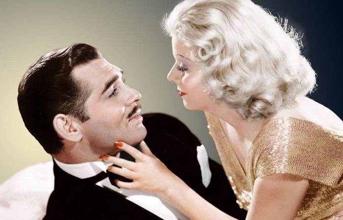 "Только мертвая не упадет в его объятия"