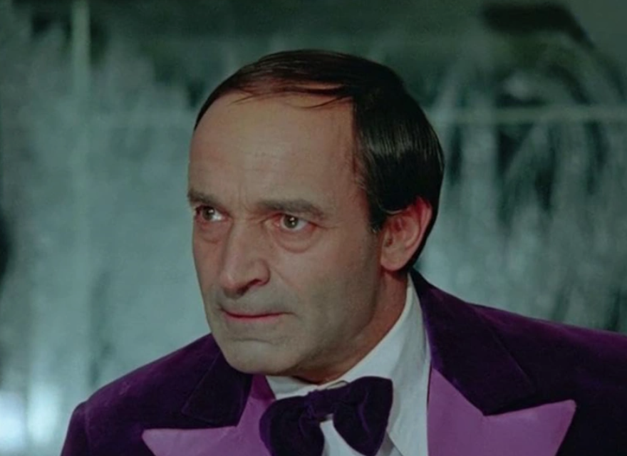 В роли Сатанеева. "Чародеи". 1982 г. https://24smi.org/