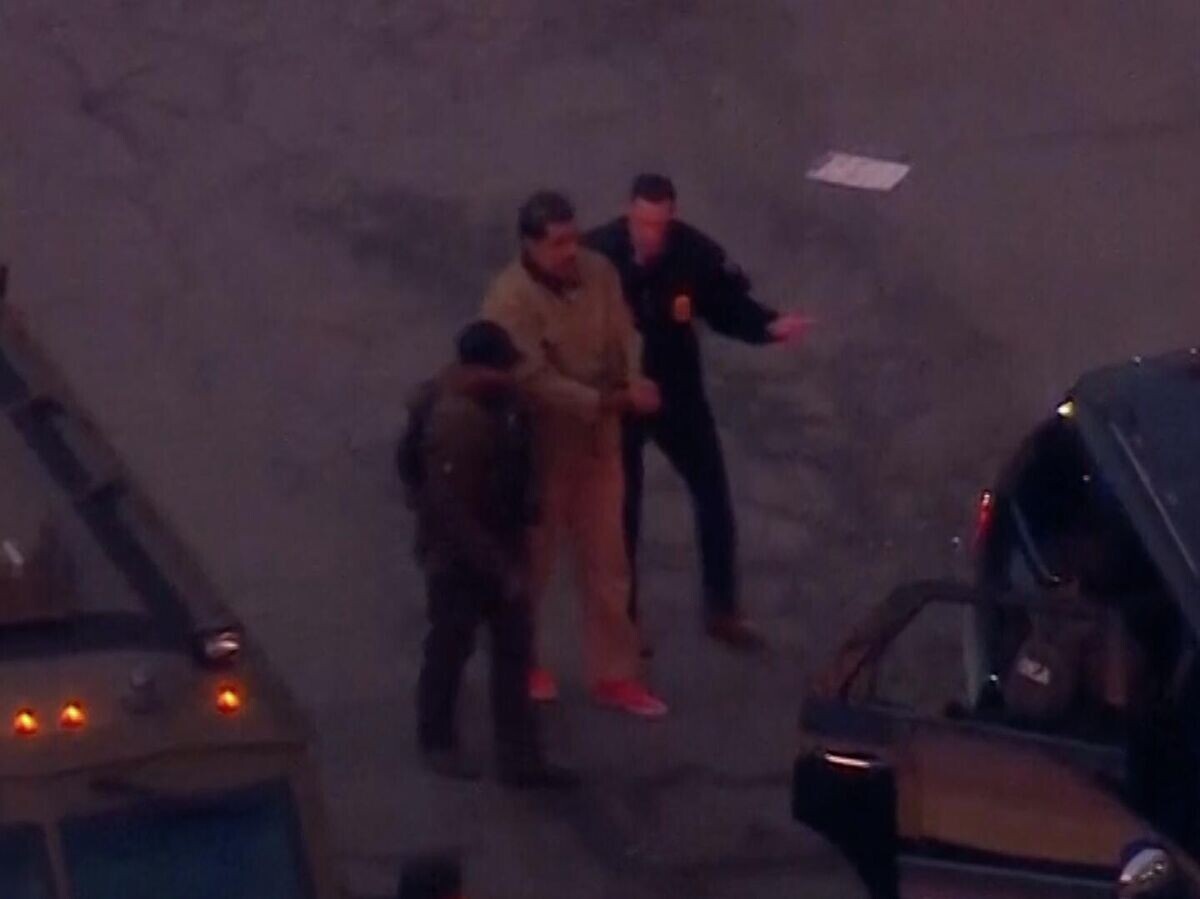    Мадуро под конвоем перевозят в суд Нью-Йорка | © WABC-TV