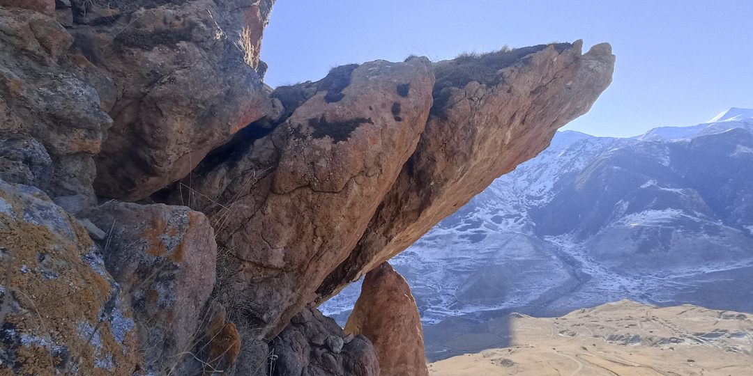 Язык тролля? Нет, Зуб мудрости Великана. Что скрывает тропа над аулом-призраком в Безинги