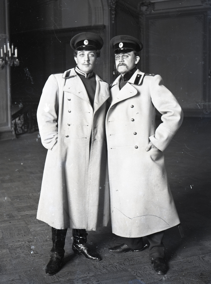 «Три сестры»: Николай Александров – Офицер и Иван Москвин – Родэ, 1901 г.