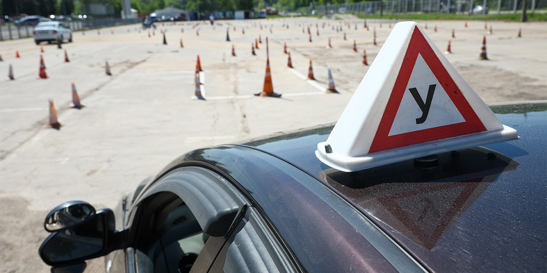 Выбор автошколы, комфорт обучения, смена мастера обучения.