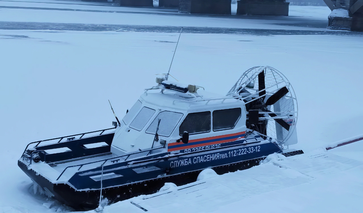     Спасатели патрулируют водоем. Автор: Виктор Субботин. Фото: Служба спасения Воронежа.