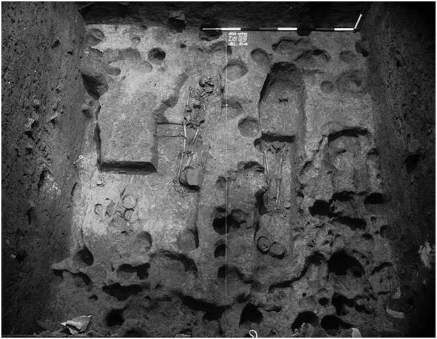 Рис. 1. Чередование культурных и погребальных отложений в поселении Бан Чианг [1].