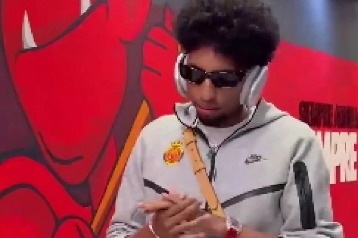    Футболисты «Мальорки» приехали на матч в спортивных костюмах, как у Мадуро