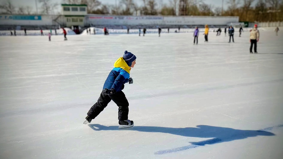 Каток на стадионе Строитель