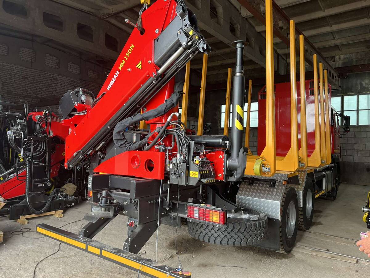 Монтаж КМУ в севрсисном центре ООО "КВ-партнер"