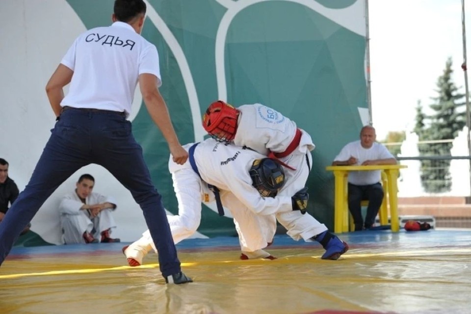    В городе пройдут чемпионат мира среди военных по борьбе, кубок по хоккею, соревнования по карате, гимнастике и греко-римской борьбе Тимур ХАНОВ.