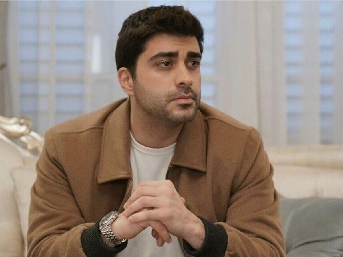    Догукан Гюнгёр в сериале "Клюквенный щербет" | © Gold Film