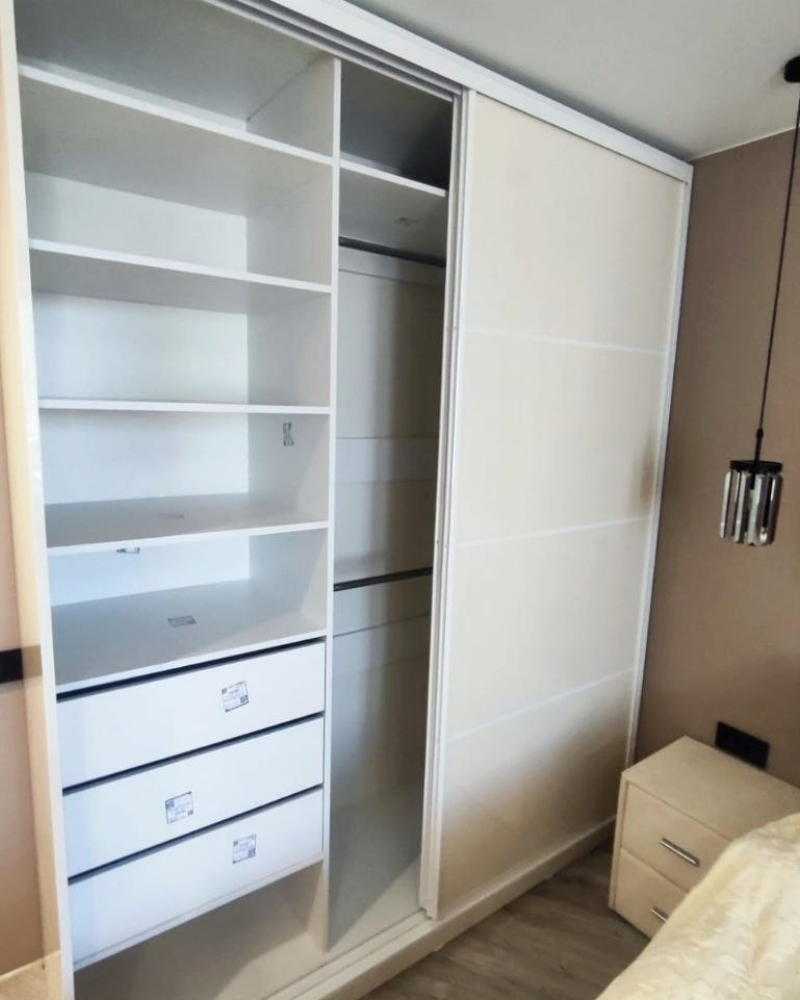 Множество отделений и ящики для белья, чтобы все лежало на своих местах!