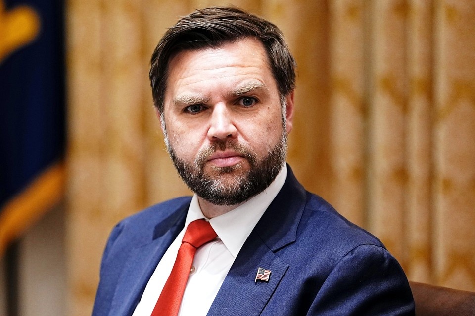    Неизвестные напали на дом вице-президента США Джей Ди Вэнса и разбили окна: что известно GLOBAL LOOK PRESS