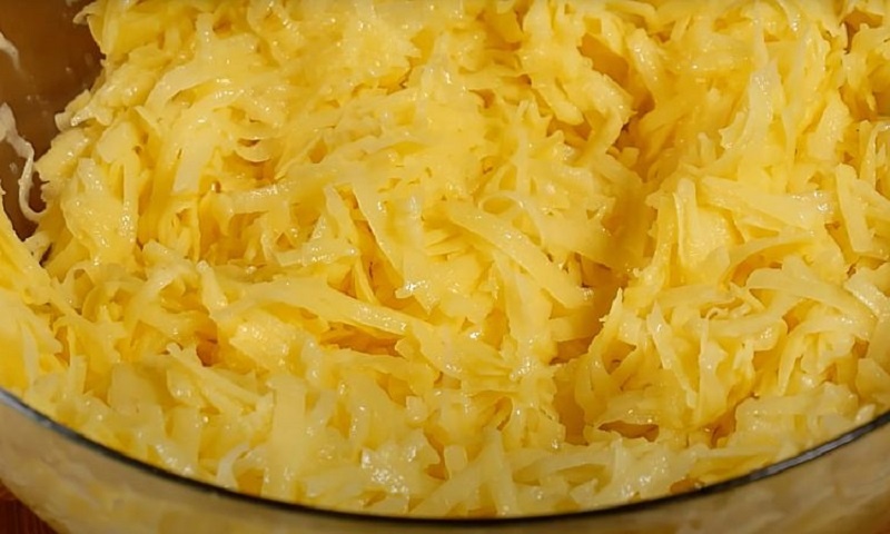 Готовим особые запеченные драники с беконом для уютного ужина