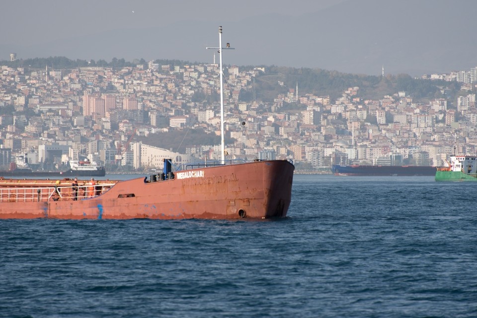    Все 11 членов экипажа остановившегося у Темрюка сухогруза не пострадали GLOBAL LOOK PRESS