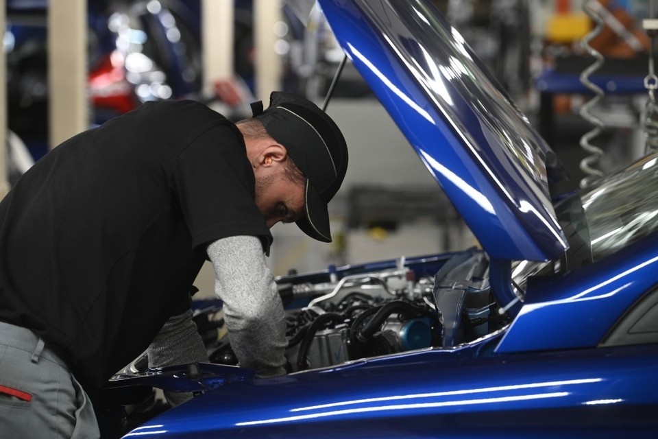    Завод в Шушарах подал признаки жизни. Алексей БУЛАТОВ