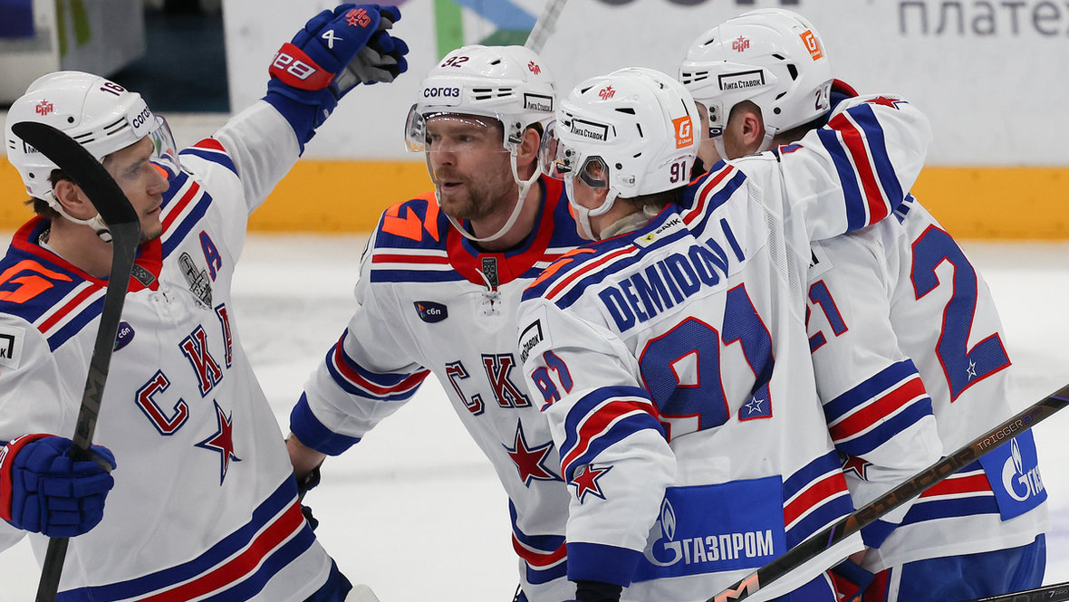    Сергей Плотников, Евгений Кузнецов, Иван Демидов, Александр Никишин.Александр Федоров