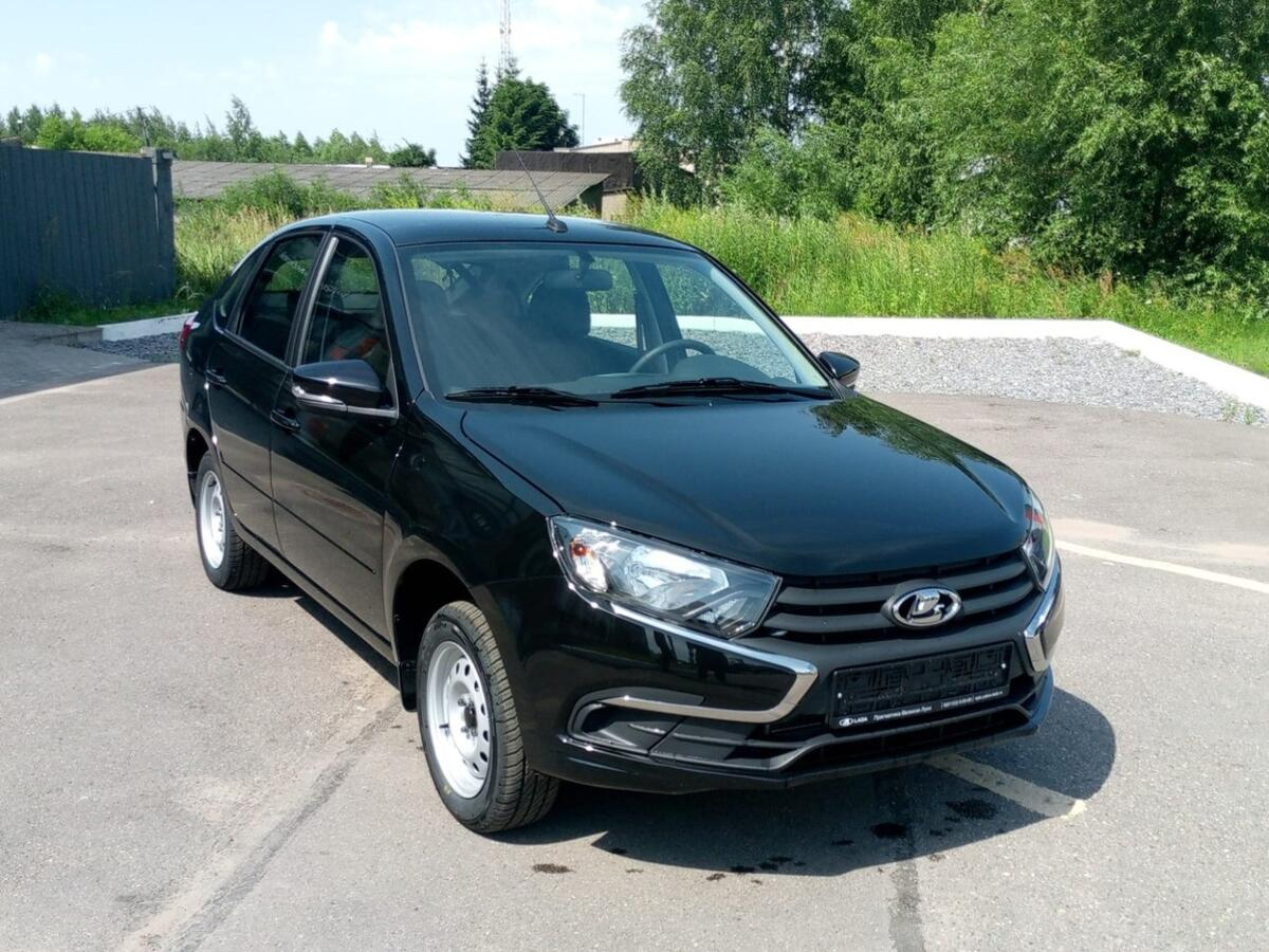 Lada Granta – безальтернативный лидер продаж
