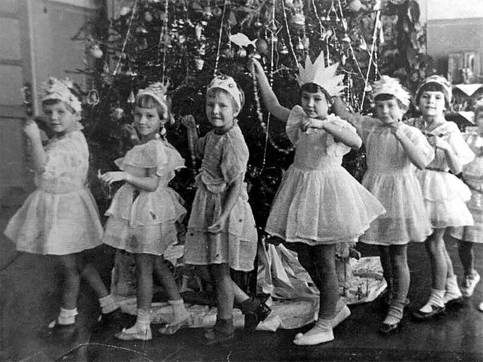 Девочки - снежинки