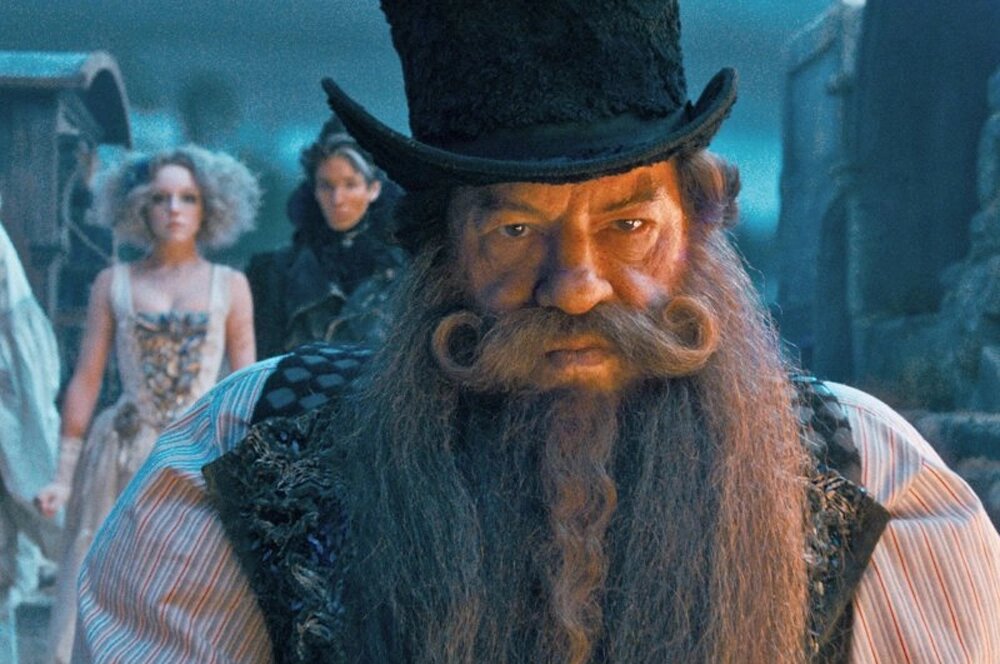    Федор Бондарчук в роли Карабаса. Кадр из фильма