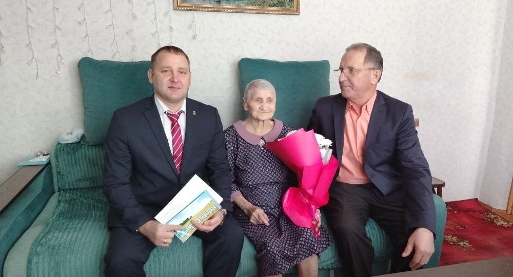 В Чистоозерном районе поздравили ветеранов