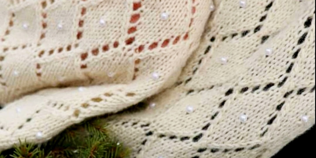 Тёплые и красивые шарфы спицами. 7 моделей с описанием и схемами вязания