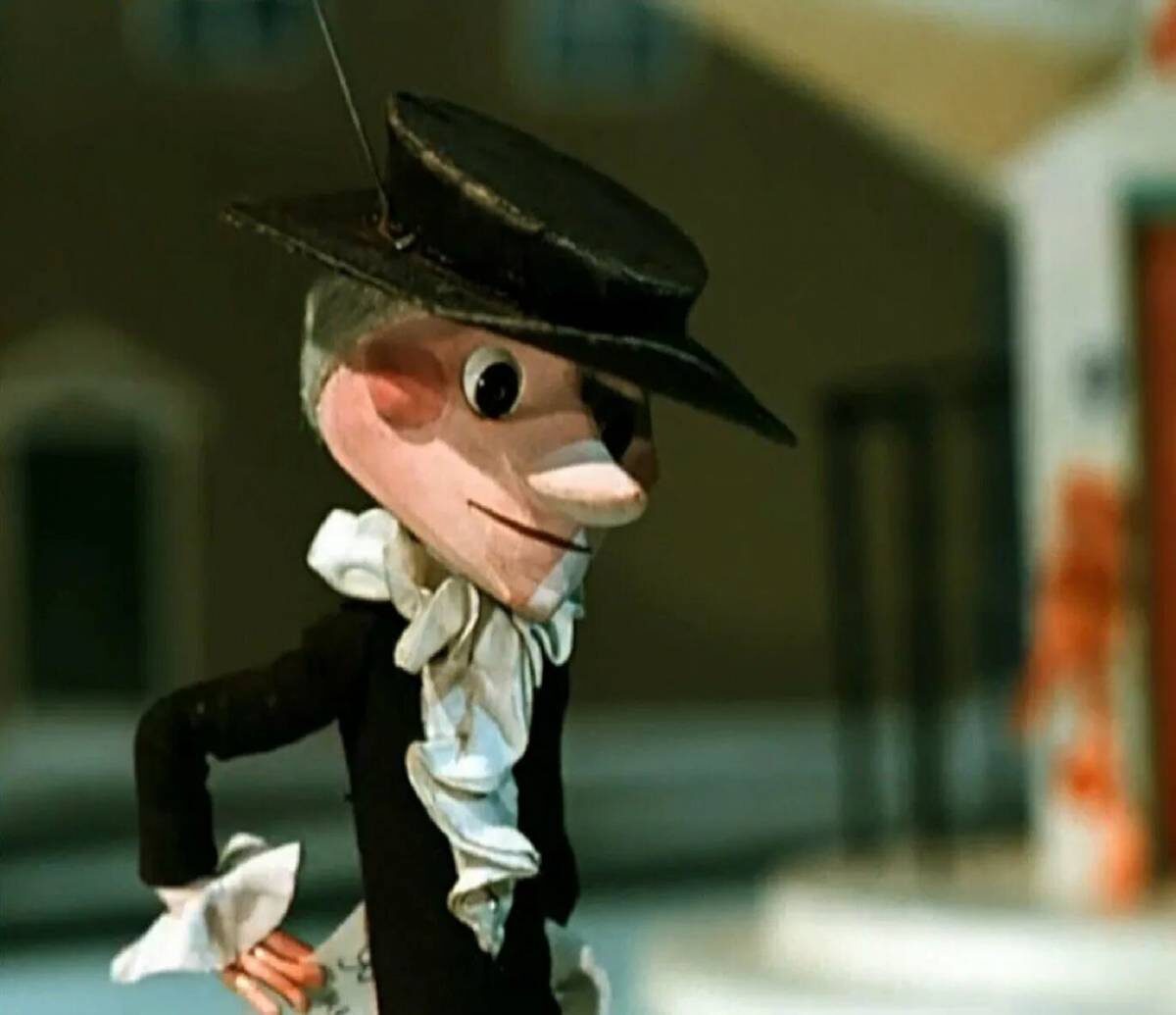 «Кто людям помогает — тот тратит время зря. Хорошими делами прославиться нельзя»