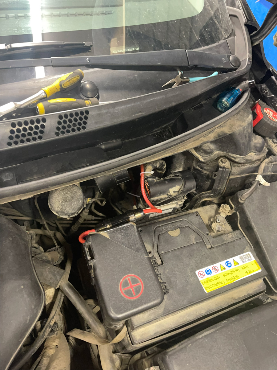 Исправный АКБ(с саморезом 😂)