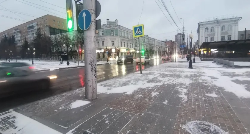 Верховный суд вынес четкое решение: Стоит ли поворачивать направо, если основной горит зелёный, а стрелка не работает