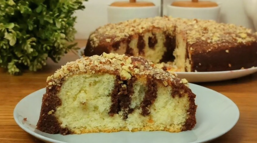 Быстрый шоколадный пирог: готовлю, пока чайник закипает