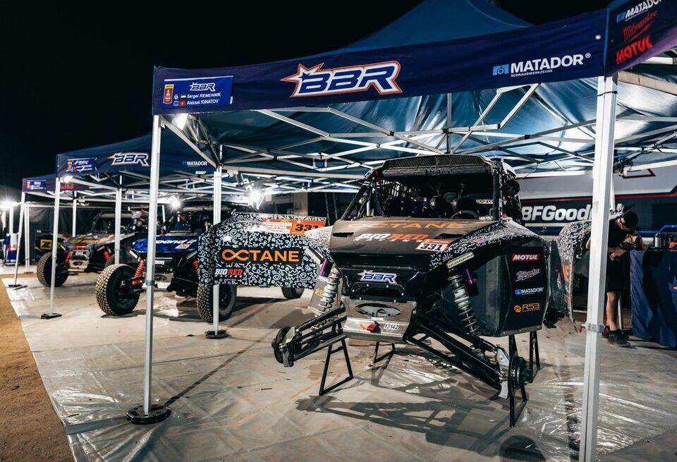    «В ночи, в пыли, с обгонами». Итоги 2-го этапа Дакара-2026 для экипажа РеменникаСергей Ременник