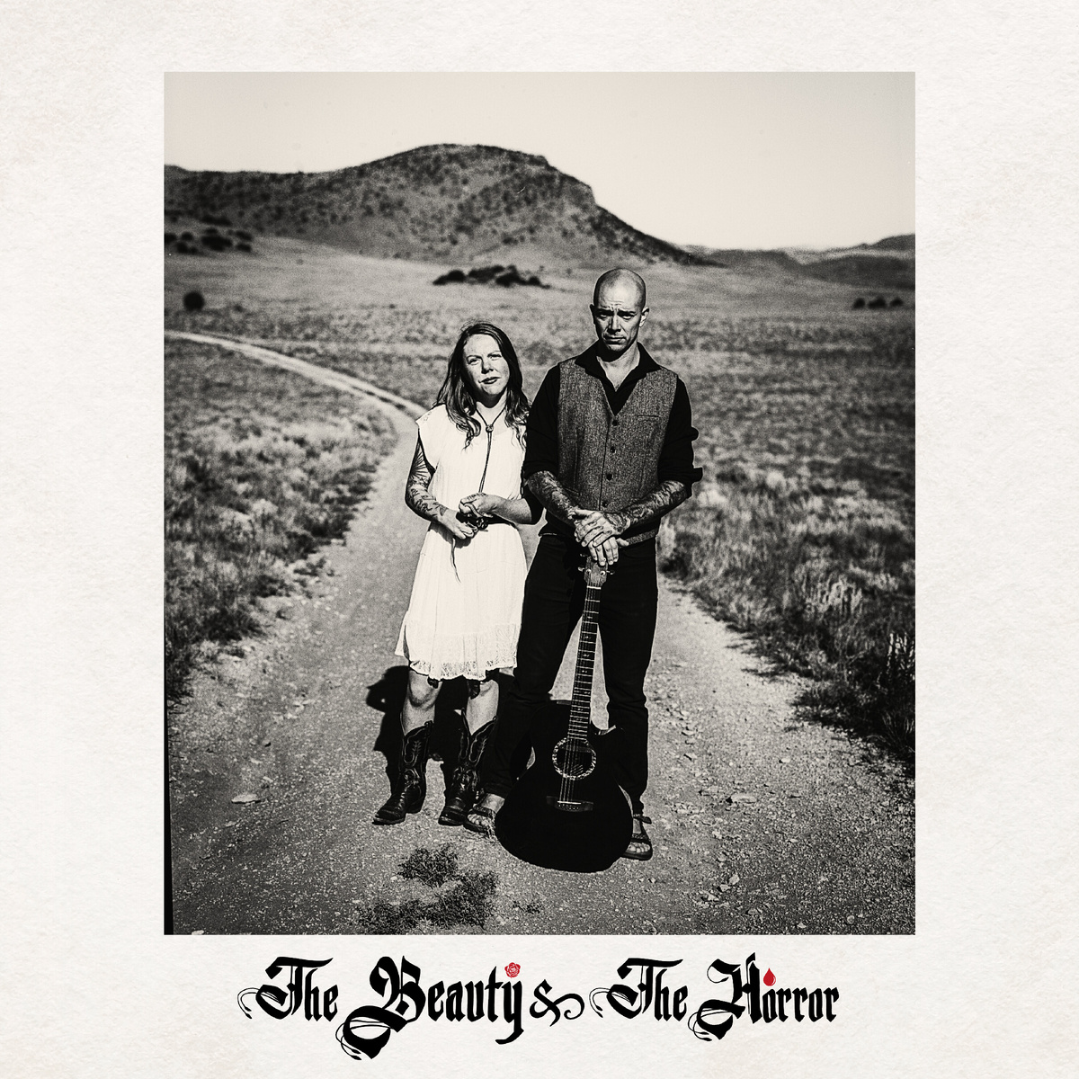 По итогам написания отчета они (не только Джослин, но и Гейб Мангольд, как похоже что единственный в дуэте, что-либо понимающий в музыке, в смысле в синкопах, аккордах и четвертях )) - стали абсолютными и огромными звездами, которым просто не хватит места, сколь ни пытайся отойти подальше, чтобы сформировать кадр.