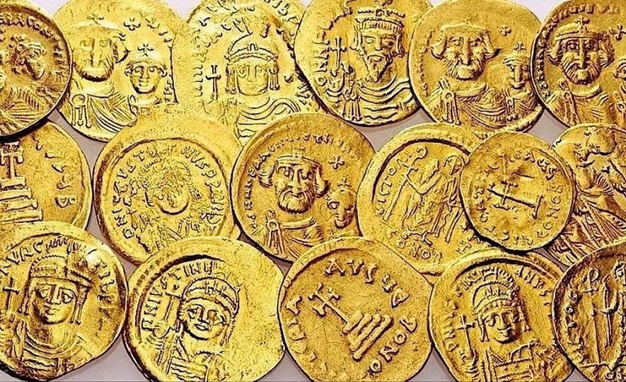 Правители Византии на монетах